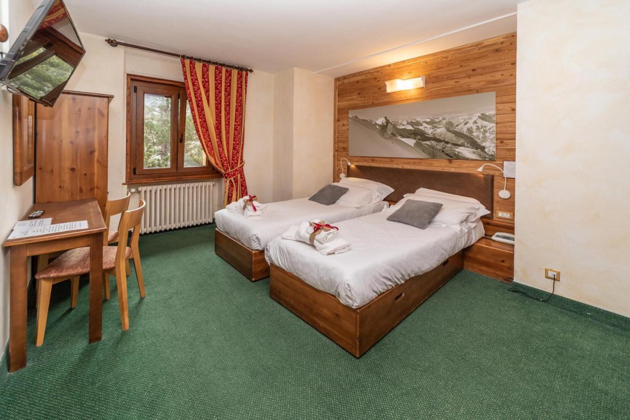 Hotel Gran Baita Oulx Eksteriør bilde